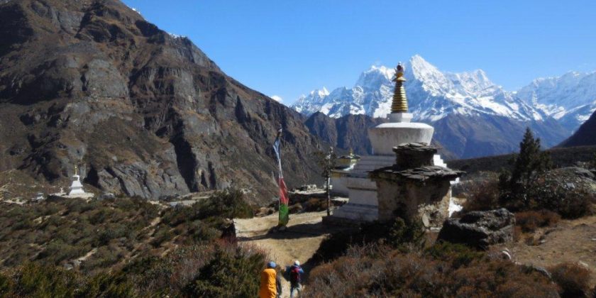 Renjo Pass Tea House Trek